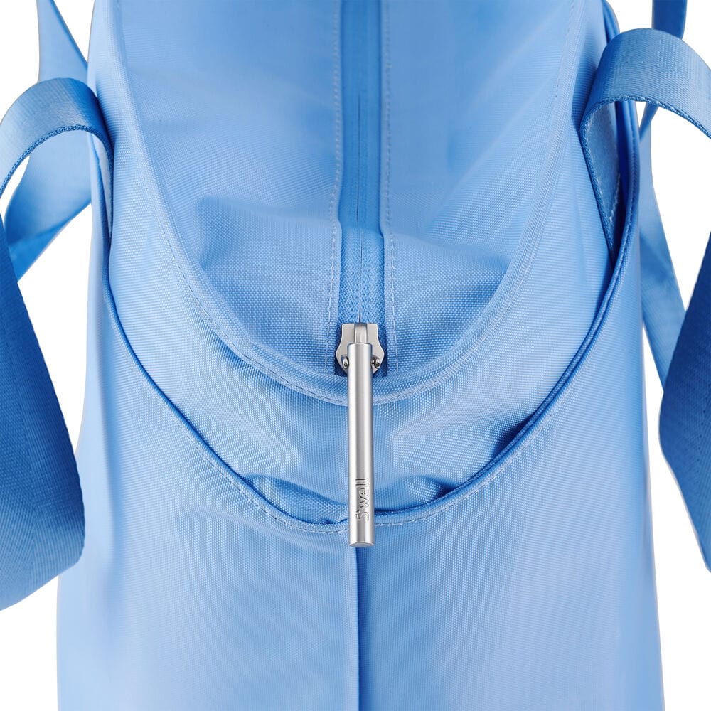 lunch-tote-u1 5341821_03-Swell-Lunch-Tote-Bag-Chambray-Blue-Zipper-Detail_8768.jpg