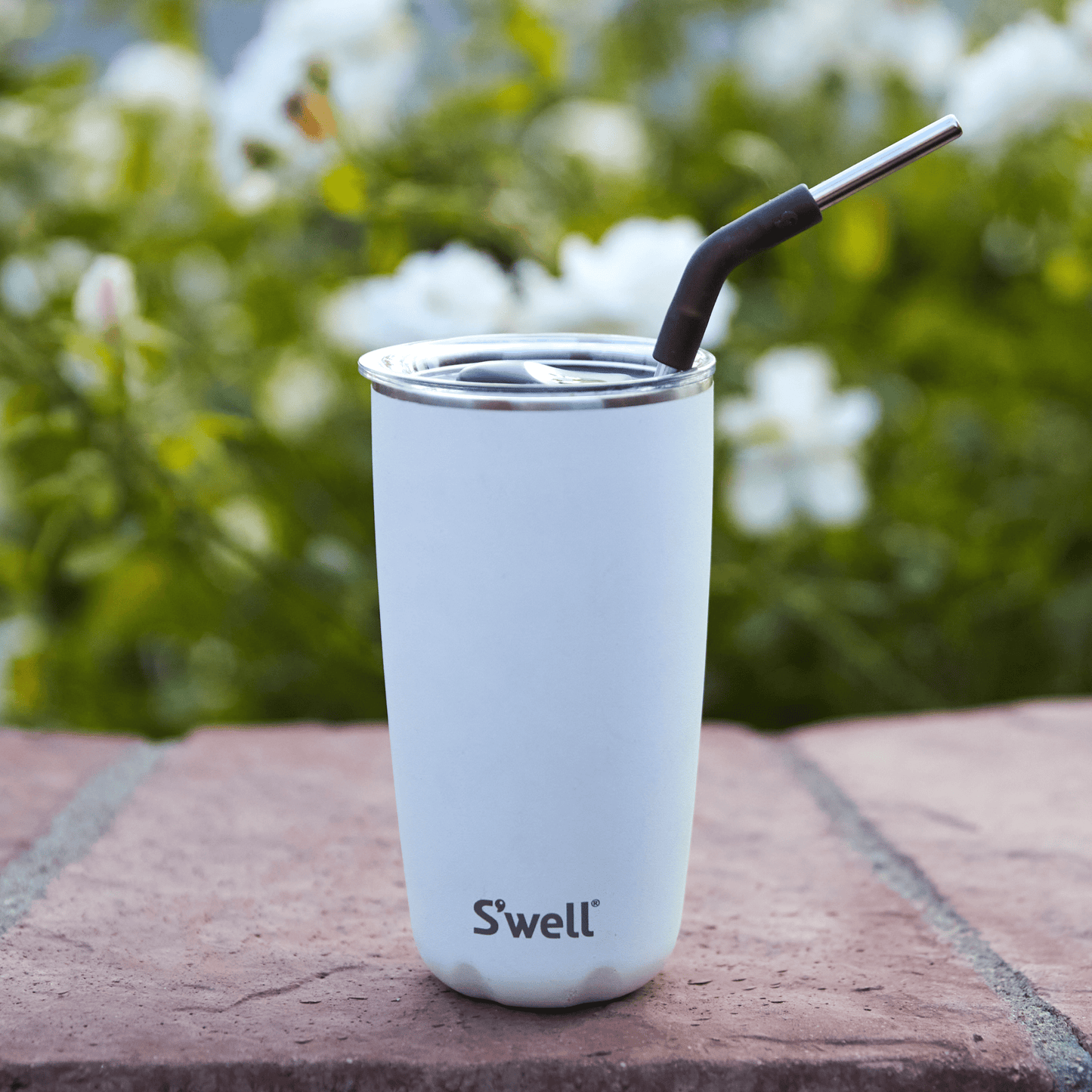 stainless-steel-straw-set-z0 Swell-Stainless-Steel-Straw-Set-Lifestyle-1.png